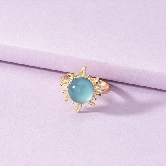 1 LEFT! Blue Stone Gold Flower Ring - Picture 2 of 4